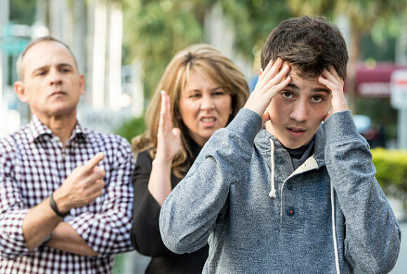 Pourquoi les adolescents semblent-ils parfois, ne plus écouter ?